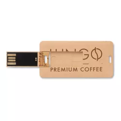 Memoria USB hecha de PP y paja